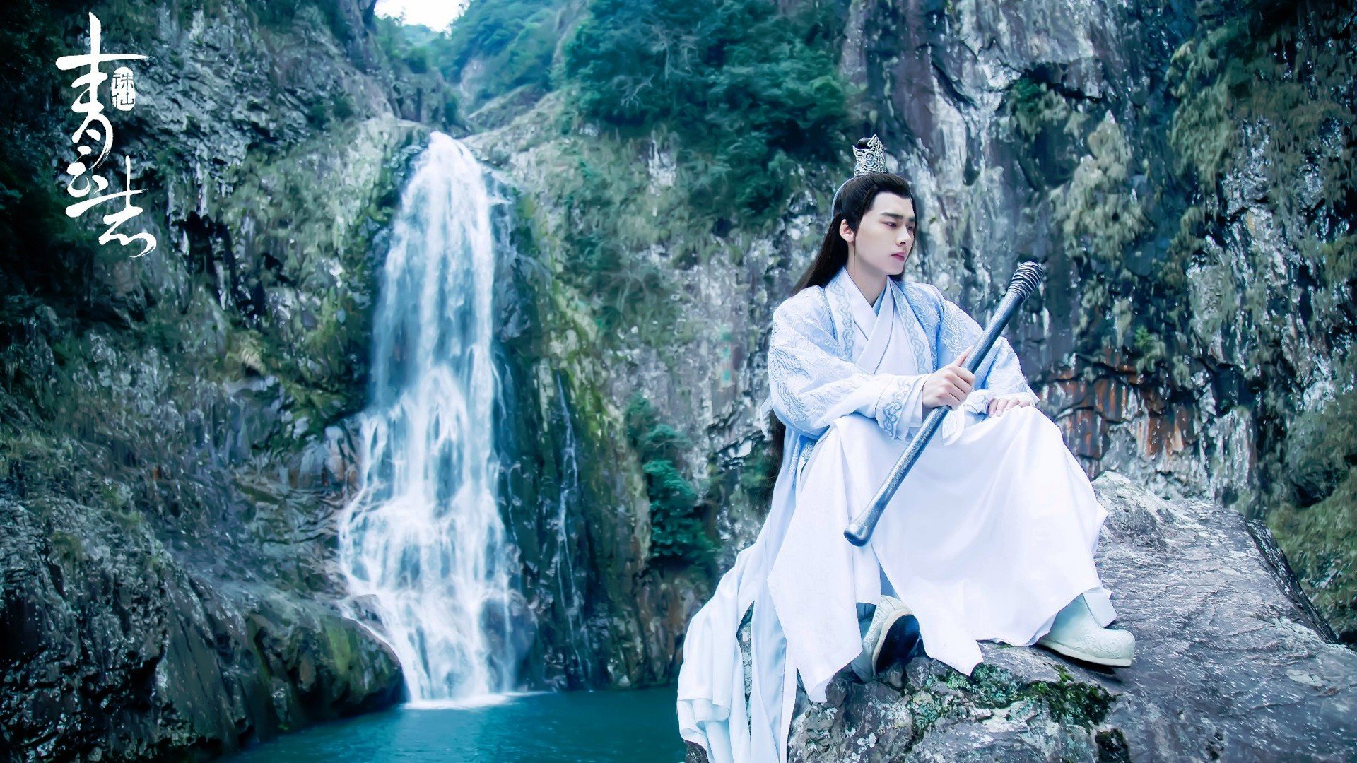 体育趣味挑战：运动员的疯狂特技动作合集